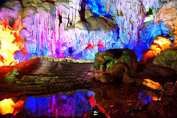 Full Day Ha Long Bay – Sung Sot Cave – Titop Island and Ao Dai Photoshoot
