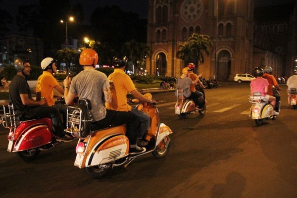 Private Ghost Tour in Saigon on Motorbike