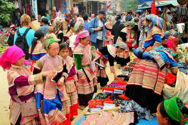 Sapa Ethnic Market- Bac Ha or Muong Hum Sunday Market Full Day